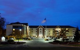 Candlewood Suites Cleveland n Olmsted